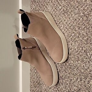 Verona Mid Platform Sneaker